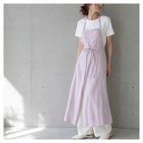 【22色】ふっくら厚み2倍のとろみダブルガーゼの前スリット美シルエットエプロンドレス／ダブルガーゼエプロン／ドーンピンク
