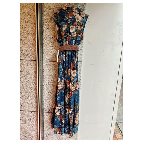 【S〜Lサイズ】イタリアインポートノースリーブ花柄ティアードワンピース