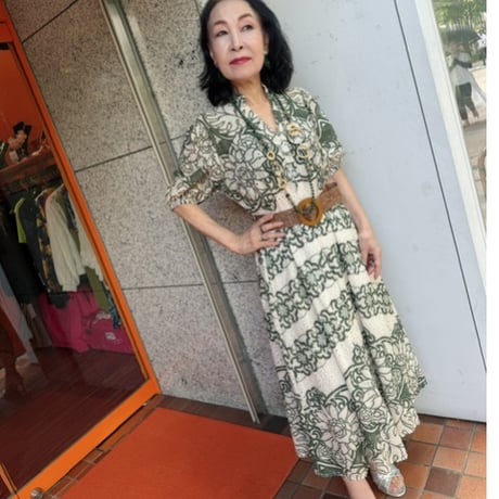 【S〜Lサイズ】パフスリーブ刺しゅうレースワンピース