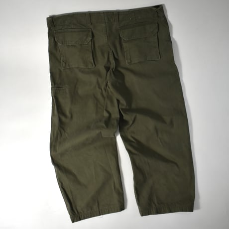 USED "GAP KHAKIS" PANTS