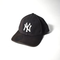 USED "NEW YORK YANKEES" CAP