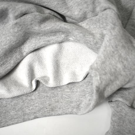 TOTG " MASHI MASHI LOGO CREW SWEAT"