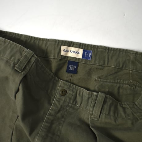 USED "GAP KHAKIS" PANTS