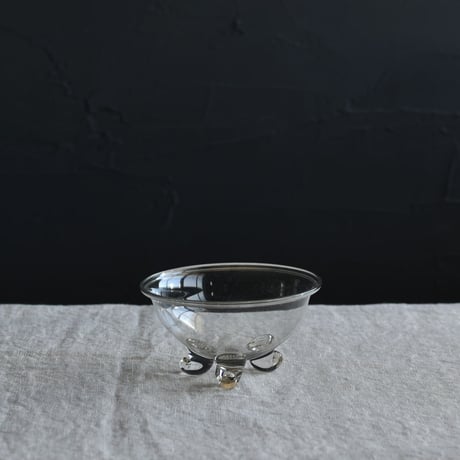 小寺暁洋　三つ足器　smoke