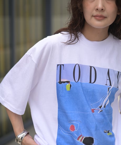 TODAYアートグラフィックTシャツ