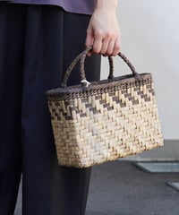 『表皮×裏皮 網代編み』胡桃樹皮のかごバッグ 横幅25cm (オズのかごバッグ)