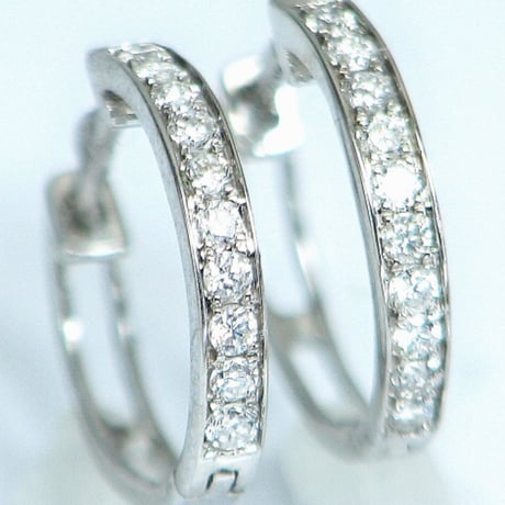 計0.20ct　天然ダイヤモンド　K18WG エタニティフープピアス