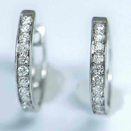 計0.20ct　天然ダイヤモンド　K18WG エタニティフープピアス