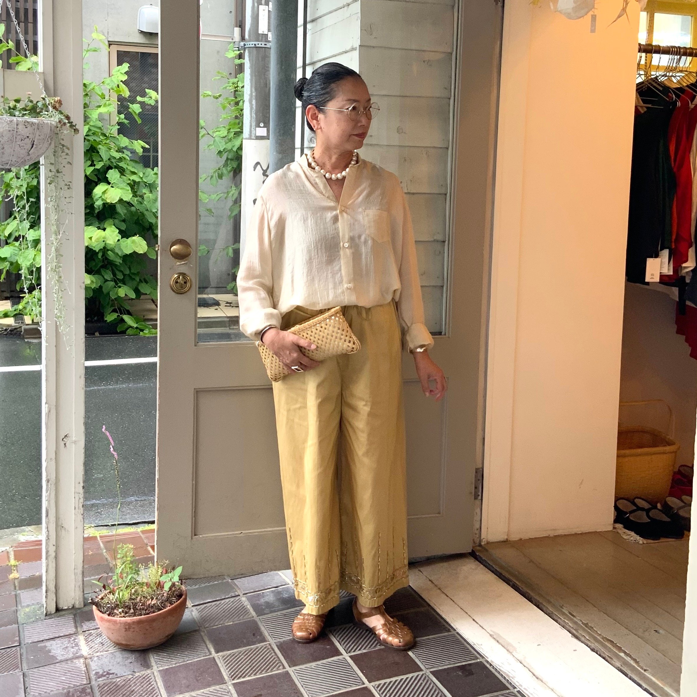 e*o様 連休値下げ。未使用　Towavaseの刺繍シルクパンツ TOWAVASE / シルク刺繍パンツ | Pili ON LINE