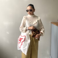 Harriss × Keiko Okamoto / フリルレースブラウス