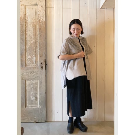 アシメ フリルデザイン ブラウス