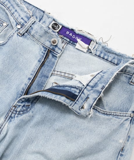 90's Levi's SiverTab "Baggy" Chopped Denim Shorts 32