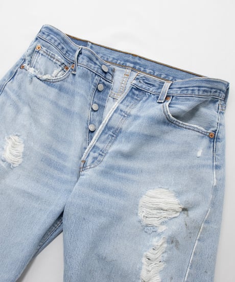 Distressed Levi's 501 34x34