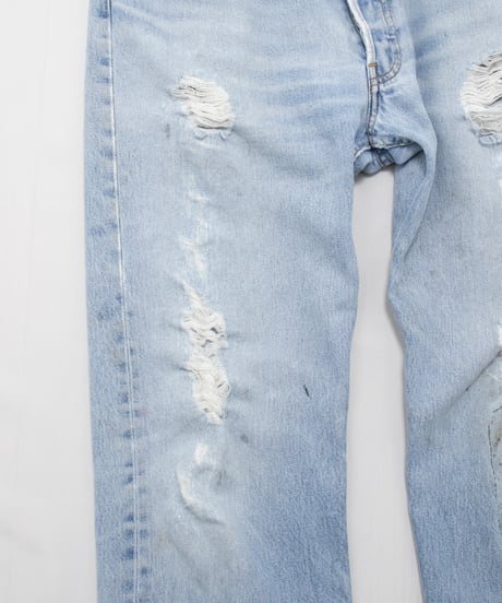 Distressed Levi's 501 34x34