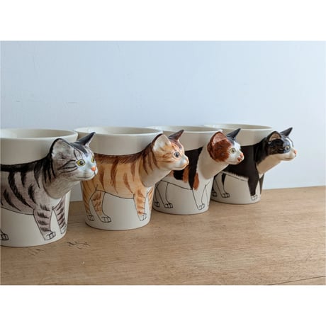 猫のカップ　サバトラ