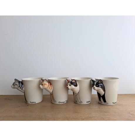猫のカップ　チャシロ