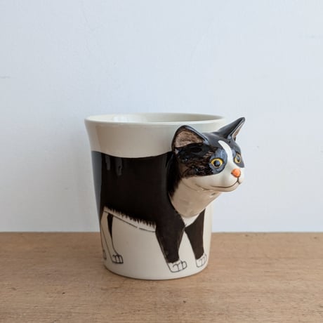 猫のカップ　ハチワレ