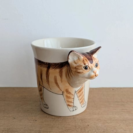 猫のカップ　チャシロ