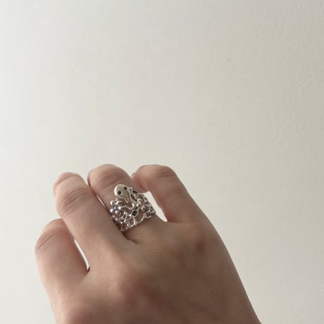 skull ring
