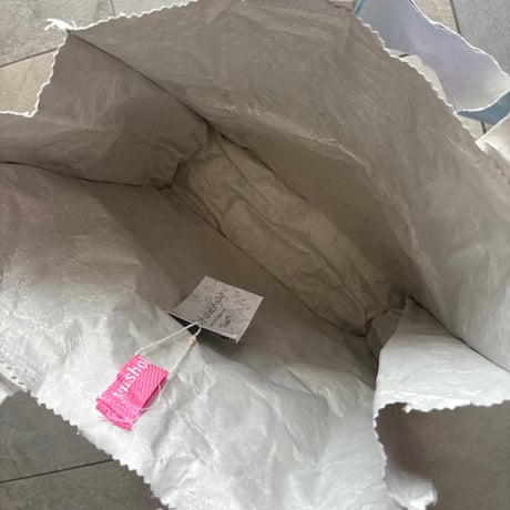 Dead shiopping bag