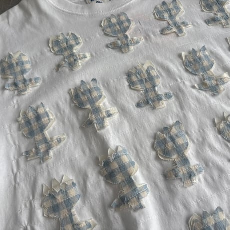 チューリップたくさんTシャツ　blue