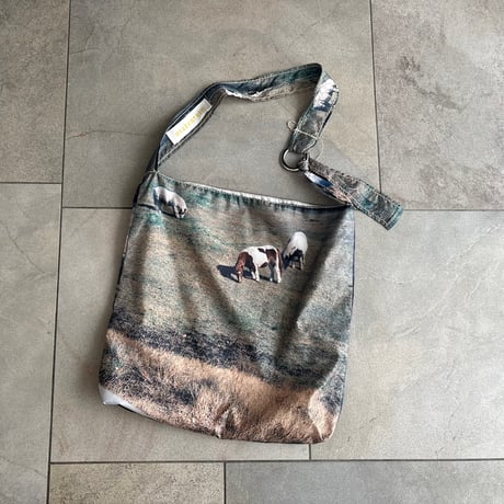 shoulder bag