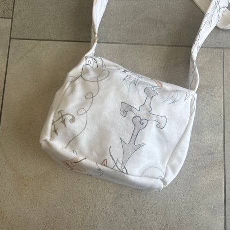 square shoulder bag/LEE HAESUN
