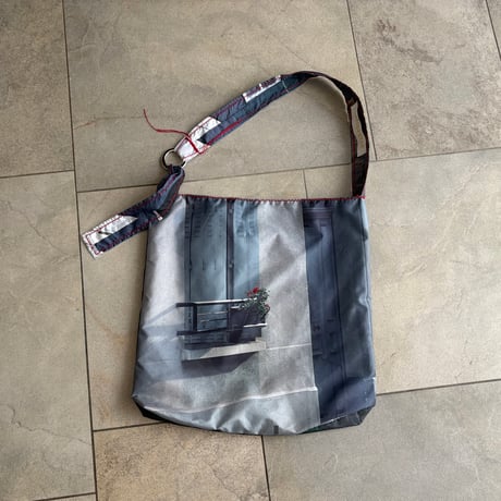 shoulder bag