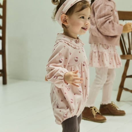 【 Jamie kay × HELLO KITTY 】JBCO264910 OC総柄プリントロンパース PNK（size 70, 80）