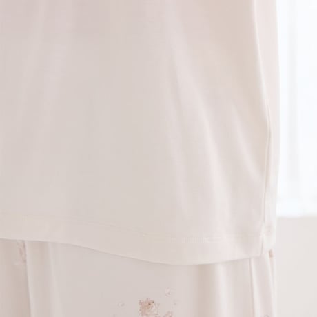 【 gelato pique 】 PWCT264260 ﾊﾞｽﾀｲﾑCATﾜﾝﾎﾟｲﾝﾄTｼｬﾂ IVR（size F）
