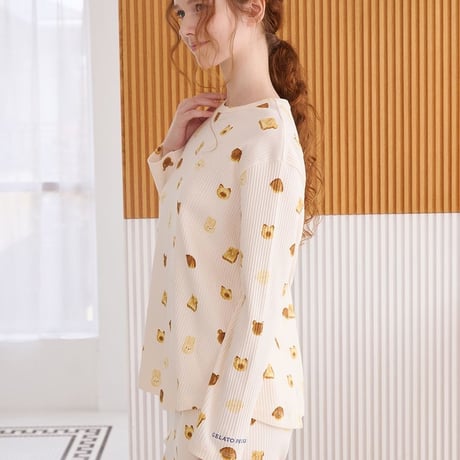 【 gelato pique 】PWCT264334 ｱﾆﾏﾙﾌﾞﾚｯﾄﾞ柄ﾛﾝT CRM (size F)