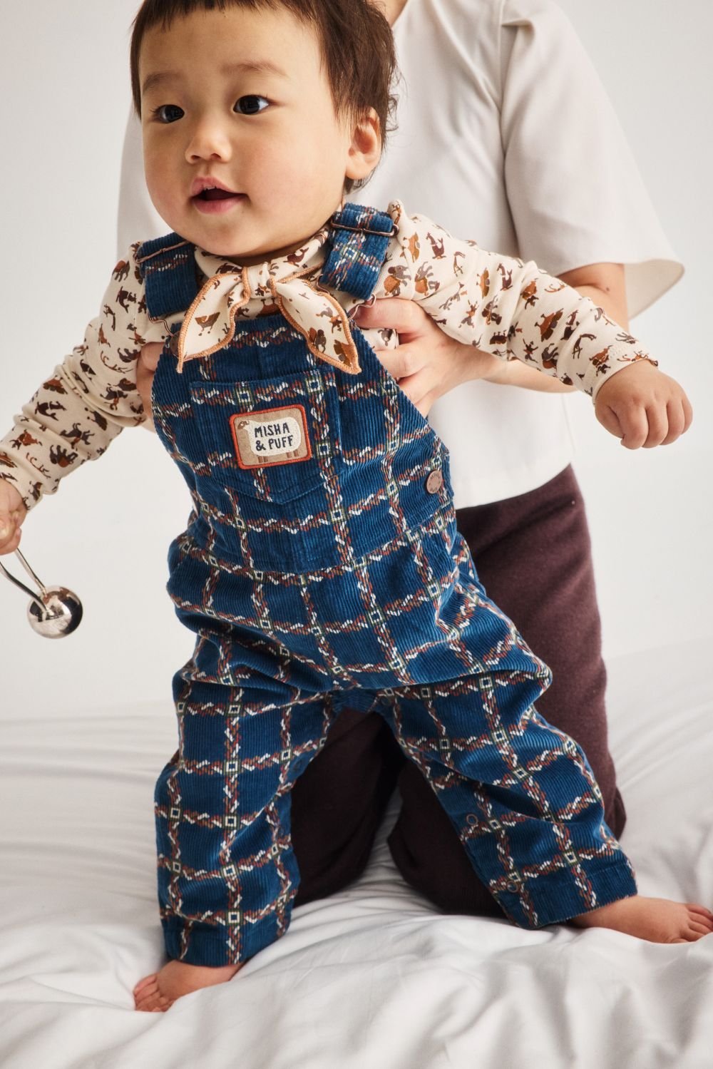 Misha&Puff】BABY SCOUT ONESIE (STRING CIRCUS) |