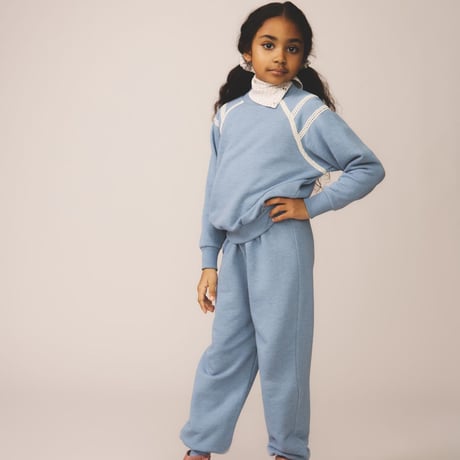 入荷後発送ご予約商品【 SOOR PLOOM 】POUF TURTLENECK, CROSS STITCH PRINT, TALC