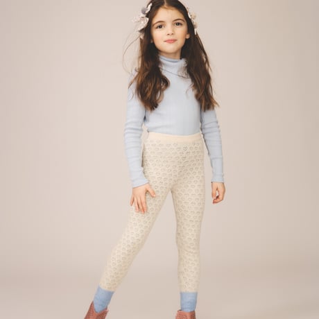 入荷後発送ご予約商品【 SOOR PLOOM 】POUF TURTLENECK, TALC POINTELLE