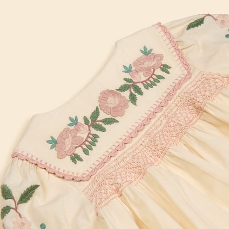 【 Apolina 】 LORA BLOUSE - MILK-CREAM