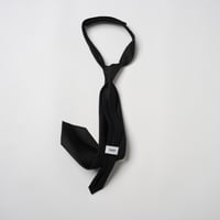 DOUBLET /SHAPE MEMORY SHIJIRA TIE