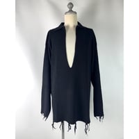 BASICKS  / Damaged Deep V-cut Knit Top