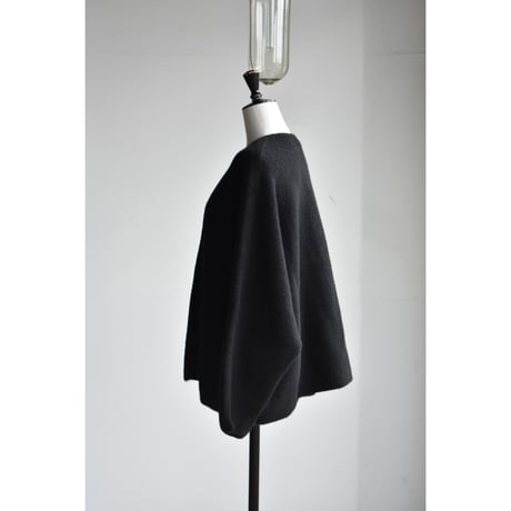 apuntob / Knit cardigan