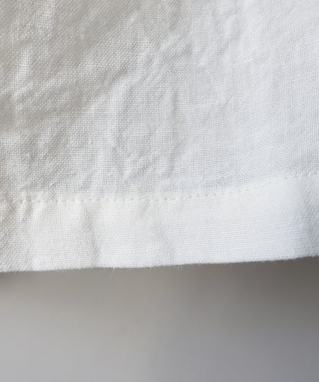 【 LIMITED COLLECTION 】Antiquités noir 800404  Linen Band Collar Blouse / D : WHITE