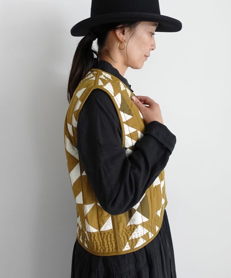 ichiAntiquités 1000941 INDIA Block Print Quilt Vest / A : KHAKI