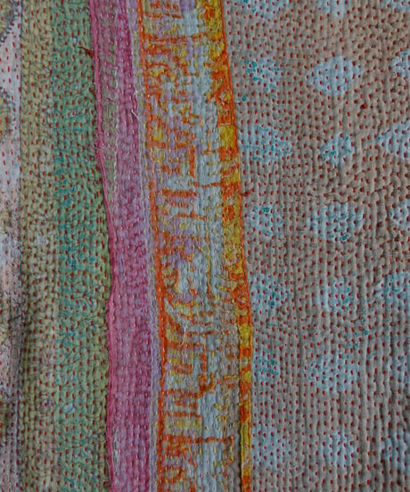 【ONLINE LIMITED】ichiAntiquités 1001139 Vintage Ralli Quilt Rug / COLOR : A