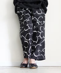 i c h i  251227  Flower Print Relax Pants / C : BLACK