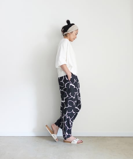 i c h i  251227  Flower Print Relax Pants / C : BLACK