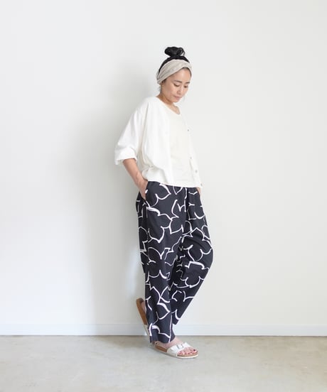 i c h i  251227  Flower Print Relax Pants / C : BLACK