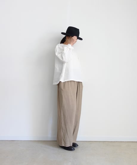 【 LIMITED COLLECTION 】Antiquités noir 800404  Linen Band Collar Blouse / D : WHITE