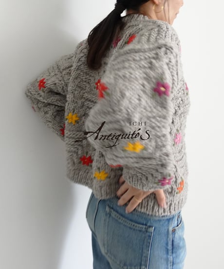 ichiAntiquités 1100364 PERU Hand Knit Flower Pullover / 2 COLORS