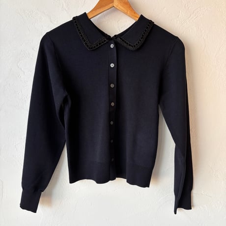 velour tape collar knit