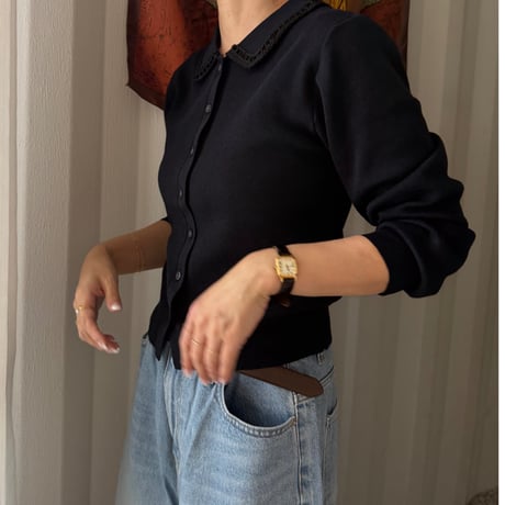 velour tape collar knit
