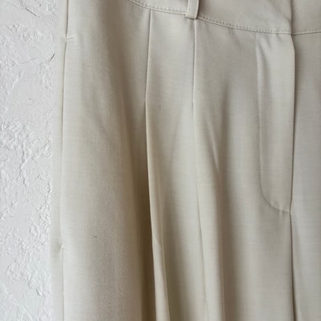 two tuck slacks pants