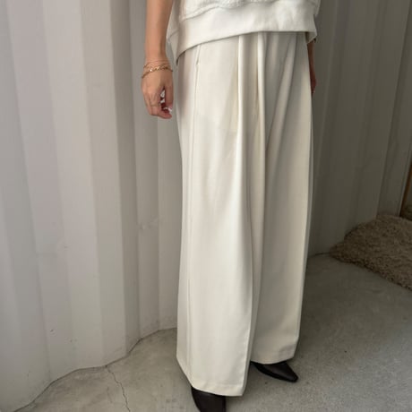 two tuck slacks pants